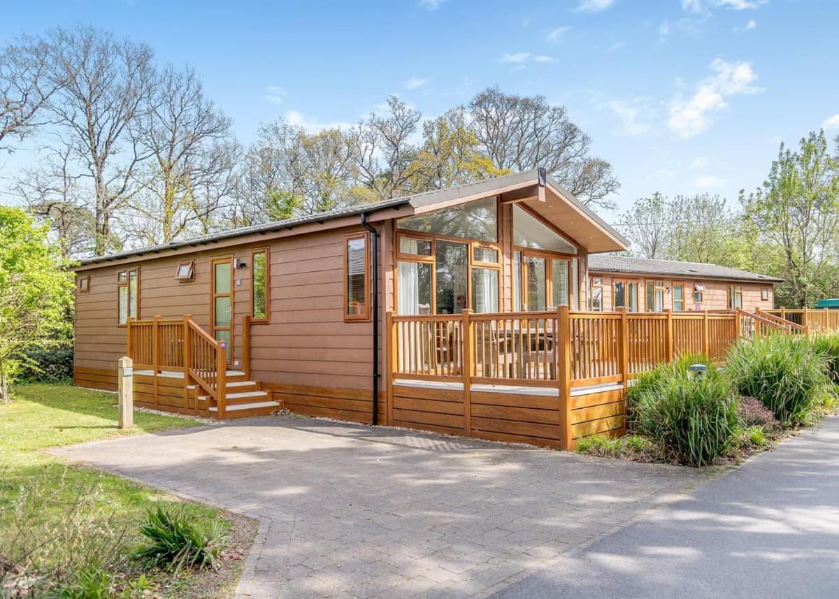Wareham Forest Lodge Retreat Lytchett Minster Dış mekan fotoğraf